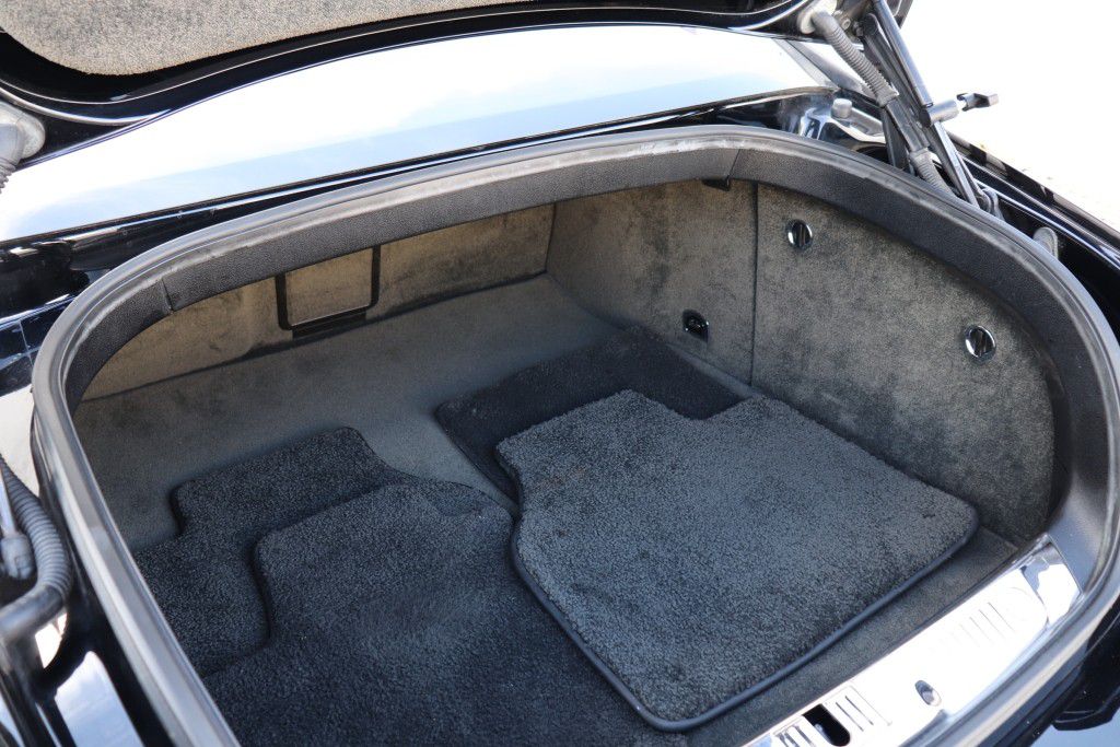 Photo 24 of this BENTLEY FLYING SPUR