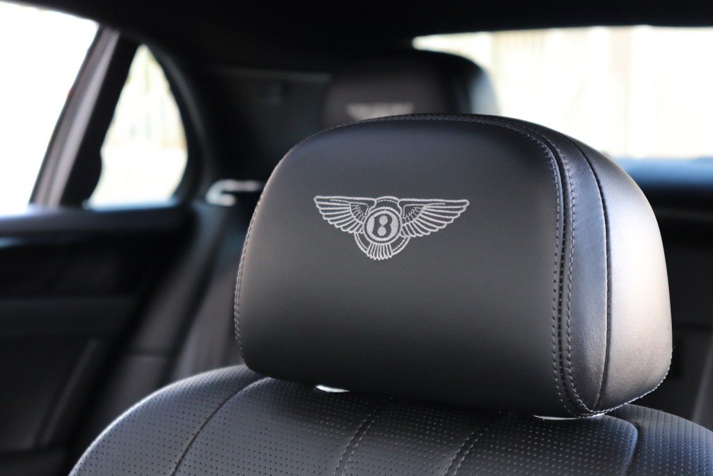 Photo 64 of this BENTLEY FLYING SPUR