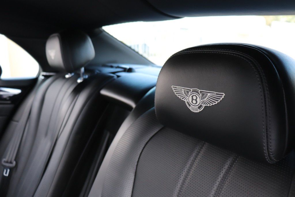 Photo 65 of this BENTLEY FLYING SPUR