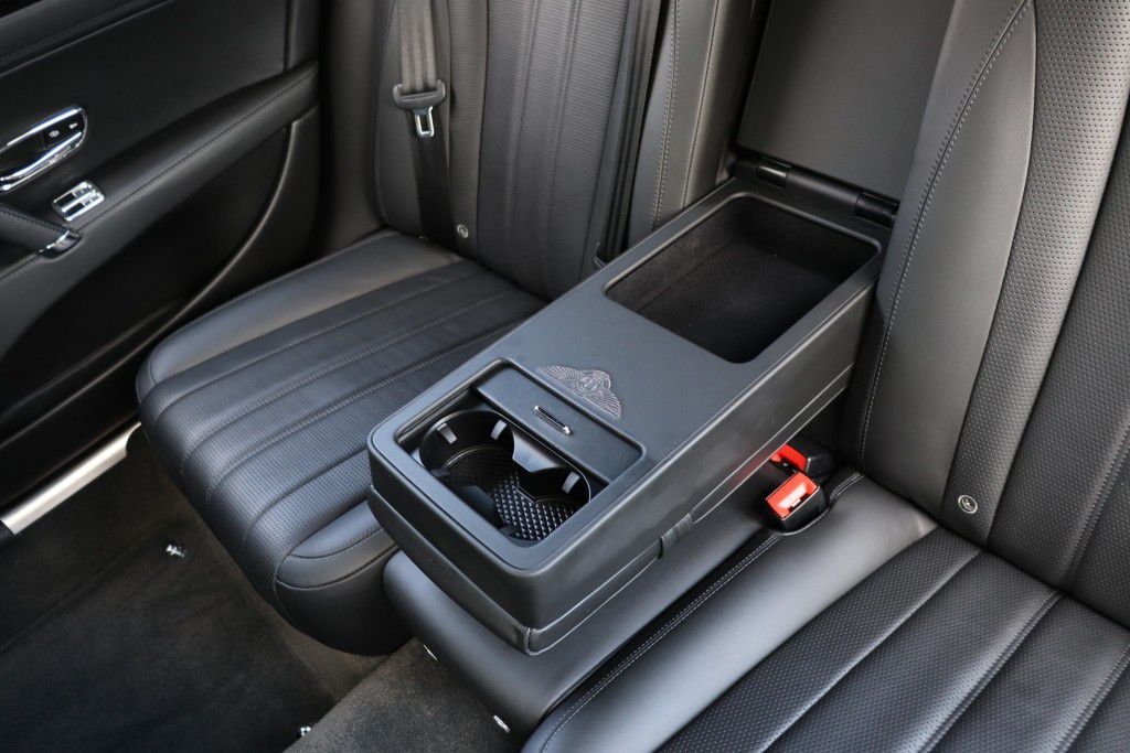 Photo 67 of this BENTLEY FLYING SPUR