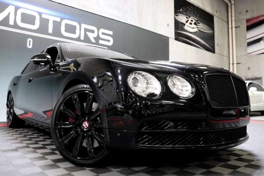 Photo 76 of this BENTLEY FLYING SPUR