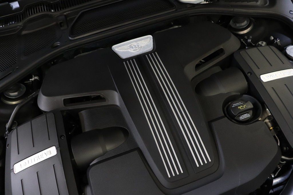 Photo 91 of this BENTLEY FLYING SPUR