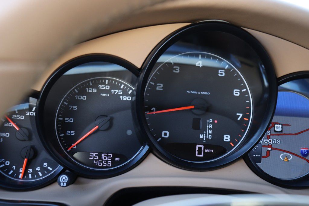 Photo 42 of this PORSCHE PANAMERA