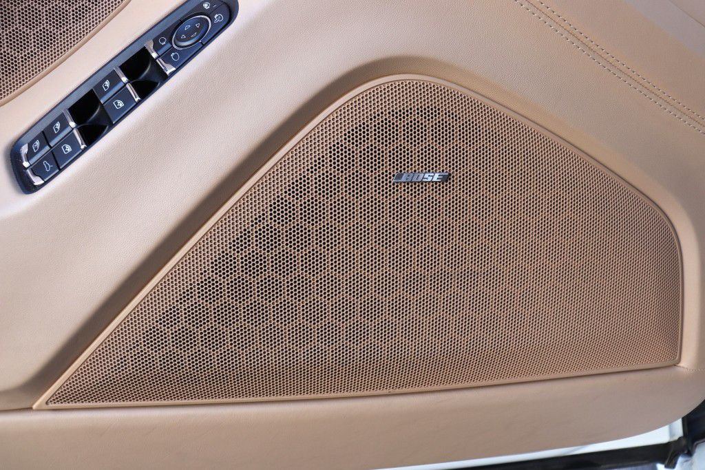 Photo 62 of this PORSCHE PANAMERA