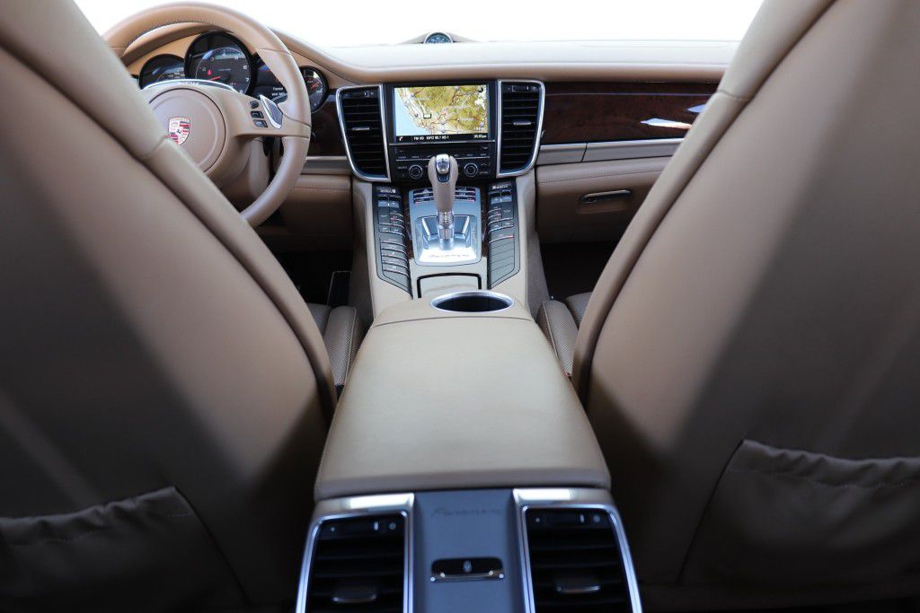 Photo 73 of this PORSCHE PANAMERA