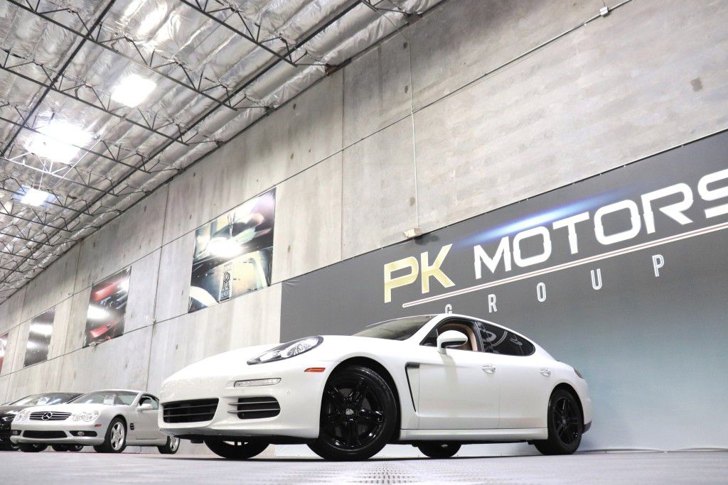 Photo 79 of this PORSCHE PANAMERA