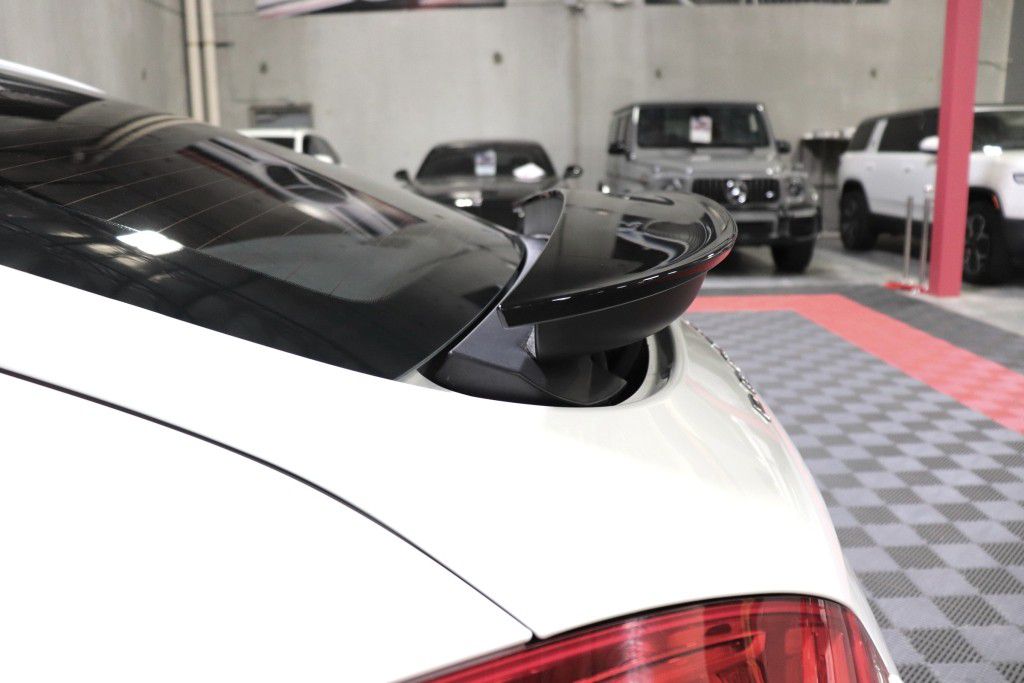 Photo 81 of this PORSCHE PANAMERA