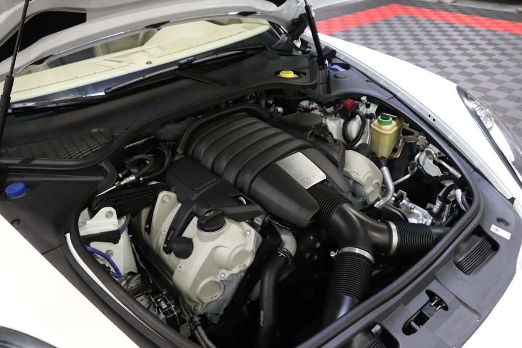 Photo 89 of this PORSCHE PANAMERA