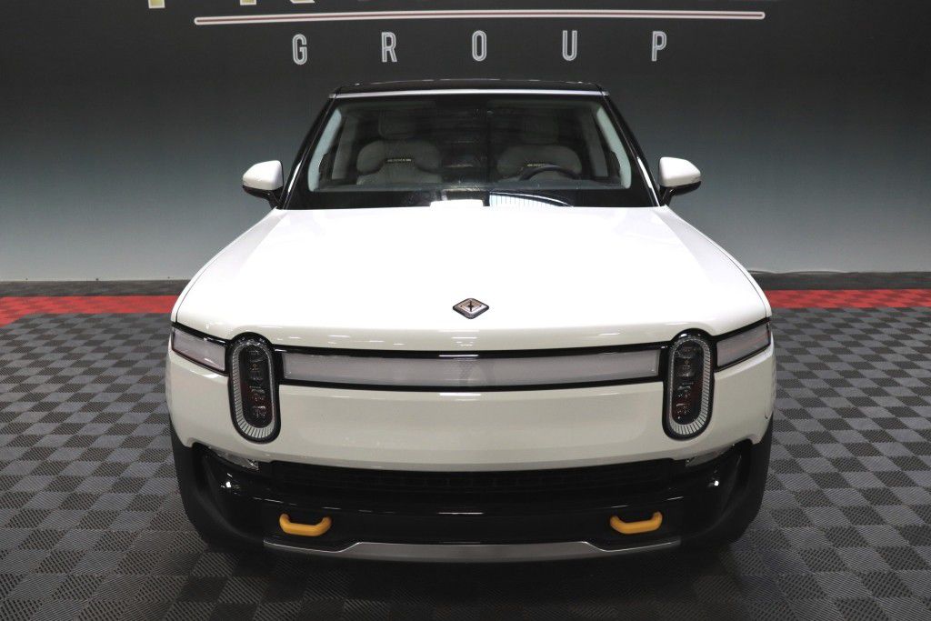 Photo 12 of this RIVIAN R1S ADVENTURE