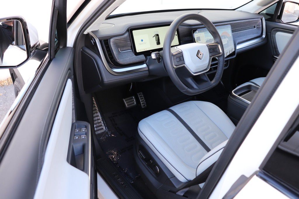 Photo 15 of this RIVIAN R1S ADVENTURE