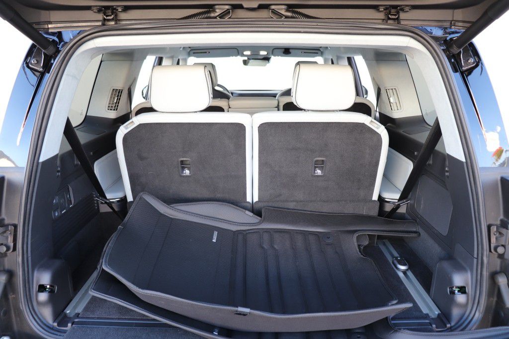 Photo 24 of this RIVIAN R1S ADVENTURE