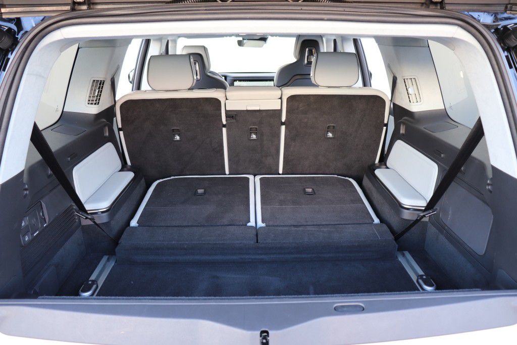 Photo 25 of this RIVIAN R1S ADVENTURE