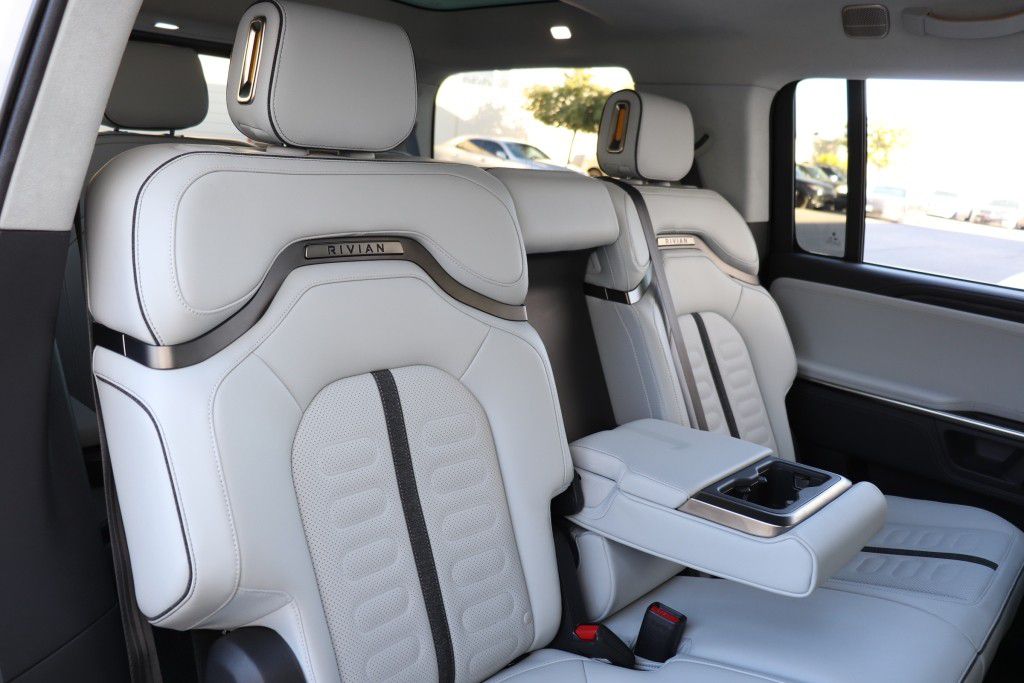 Photo 29 of this RIVIAN R1S ADVENTURE