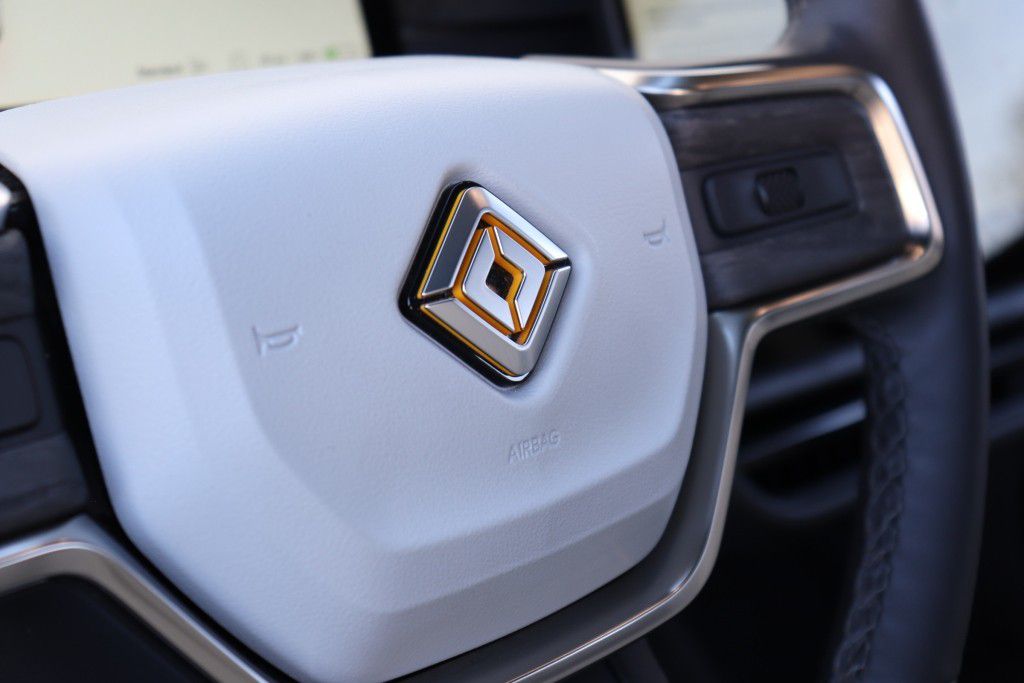 Photo 42 of this RIVIAN R1S ADVENTURE
