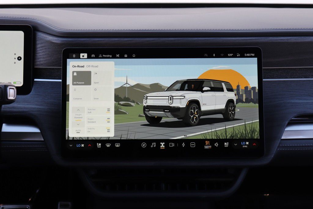 Photo 48 of this RIVIAN R1S ADVENTURE