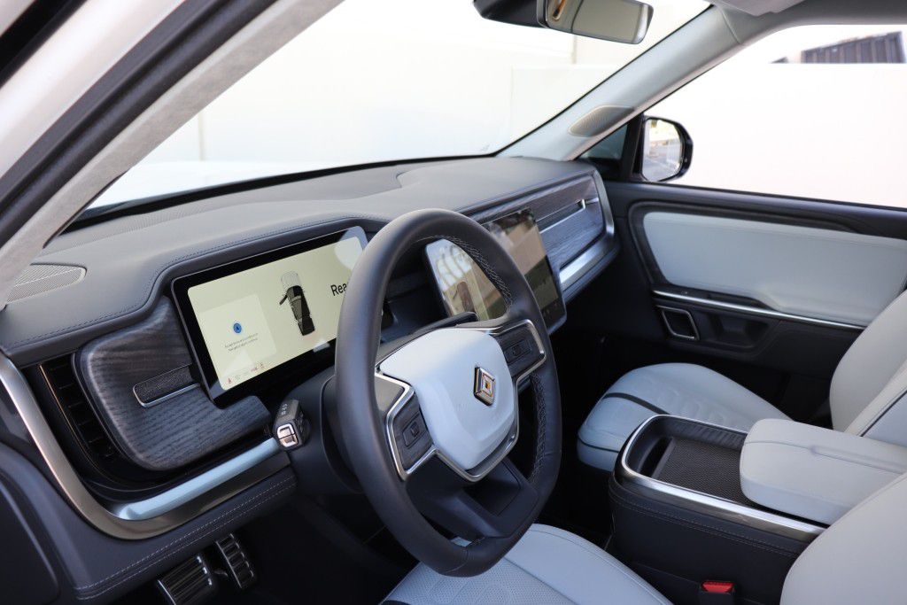 Photo 51 of this RIVIAN R1S ADVENTURE