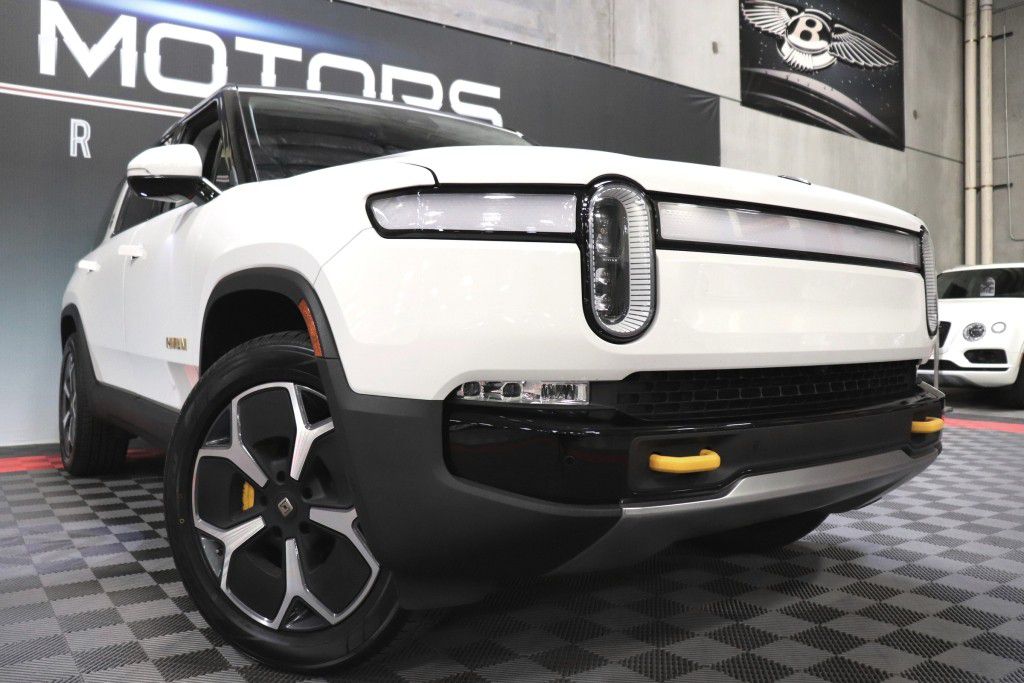 Photo 78 of this RIVIAN R1S ADVENTURE