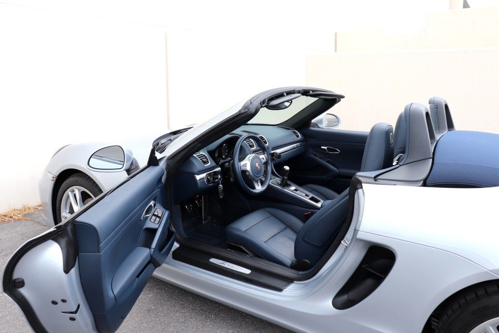 Photo 3 of this PORSCHE BOXSTER