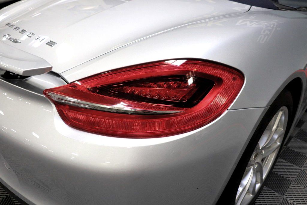 Photo 10 of this PORSCHE BOXSTER