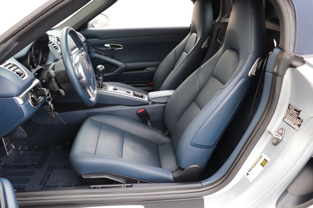 Photo 24 of this PORSCHE BOXSTER