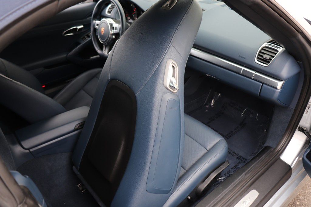 Photo 38 of this PORSCHE BOXSTER