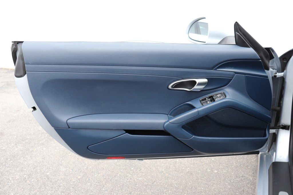 Photo 42 of this PORSCHE BOXSTER