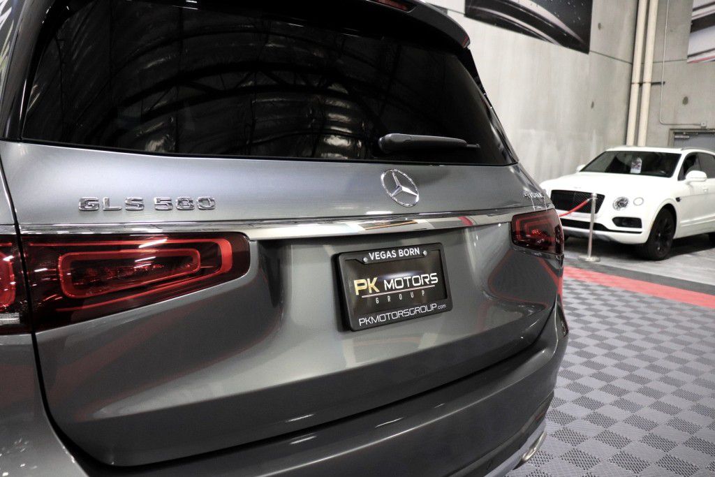 Photo 6 of this MERCEDES-BENZ GLS 580 4MATIC
