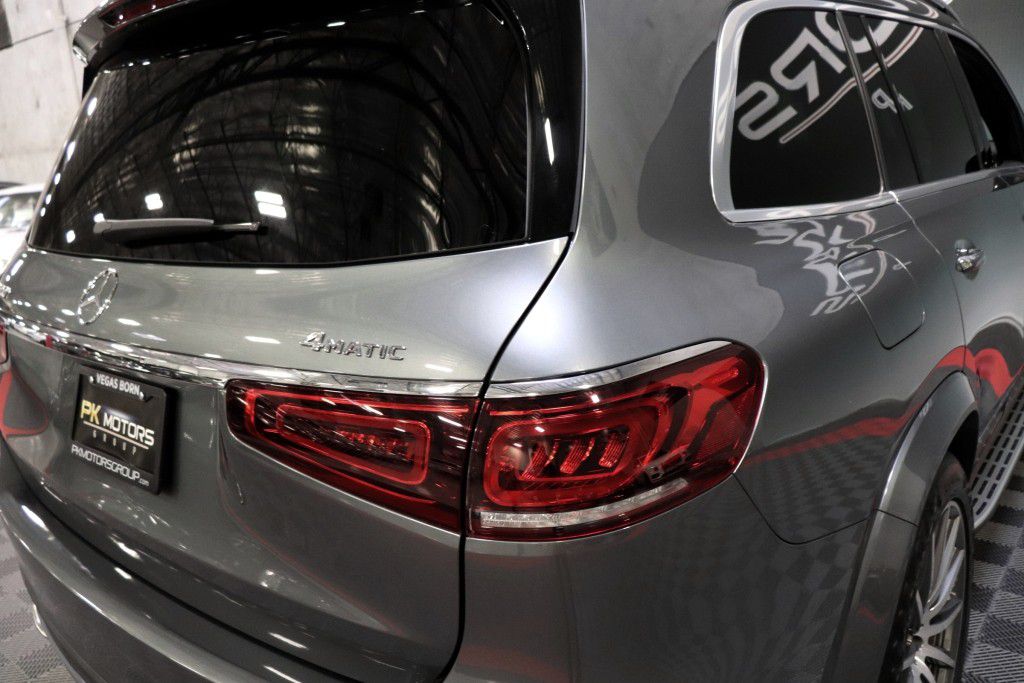 Photo 8 of this MERCEDES-BENZ GLS 580 4MATIC