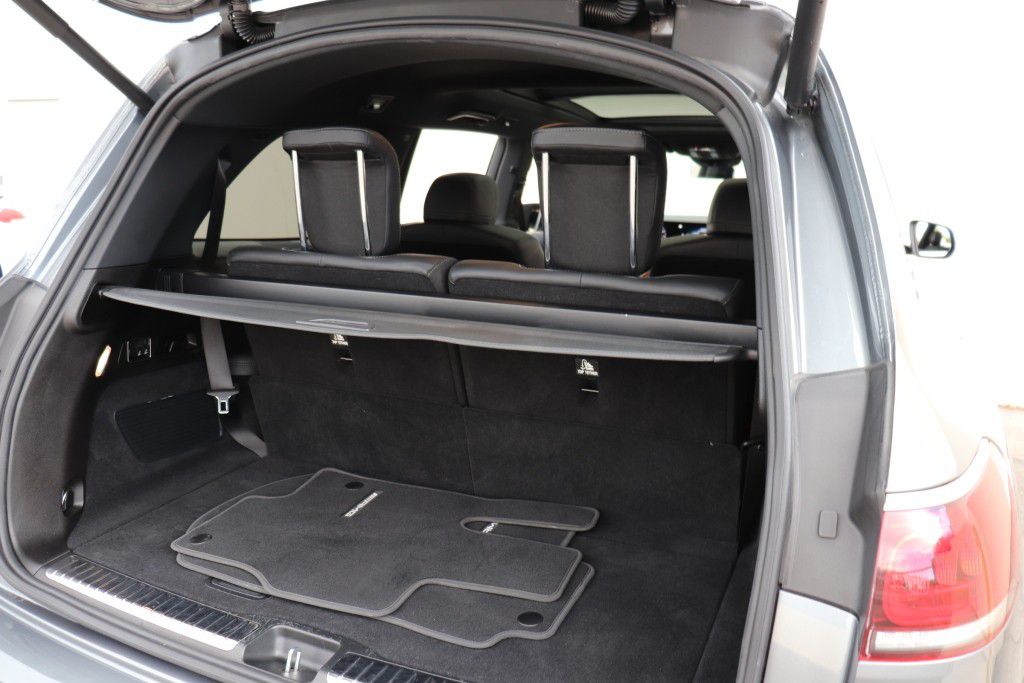 Photo 28 of this MERCEDES-BENZ GLS 580 4MATIC