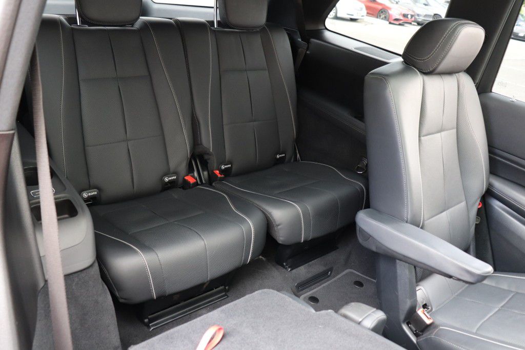 Photo 34 of this MERCEDES-BENZ GLS 580 4MATIC