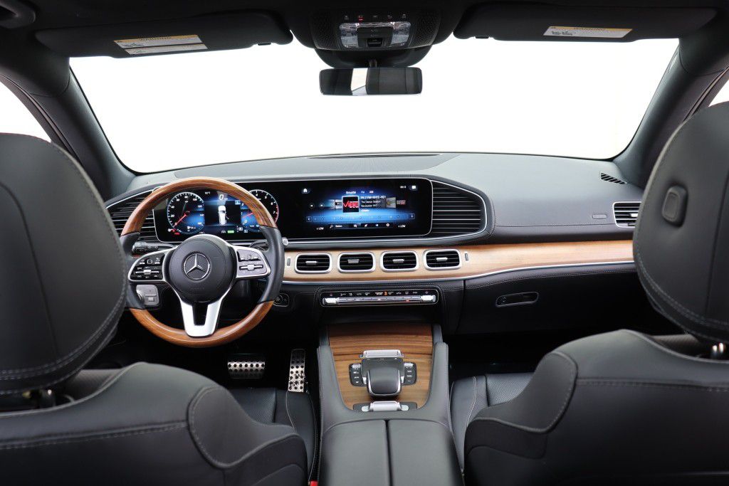 Photo 39 of this MERCEDES-BENZ GLS 580 4MATIC
