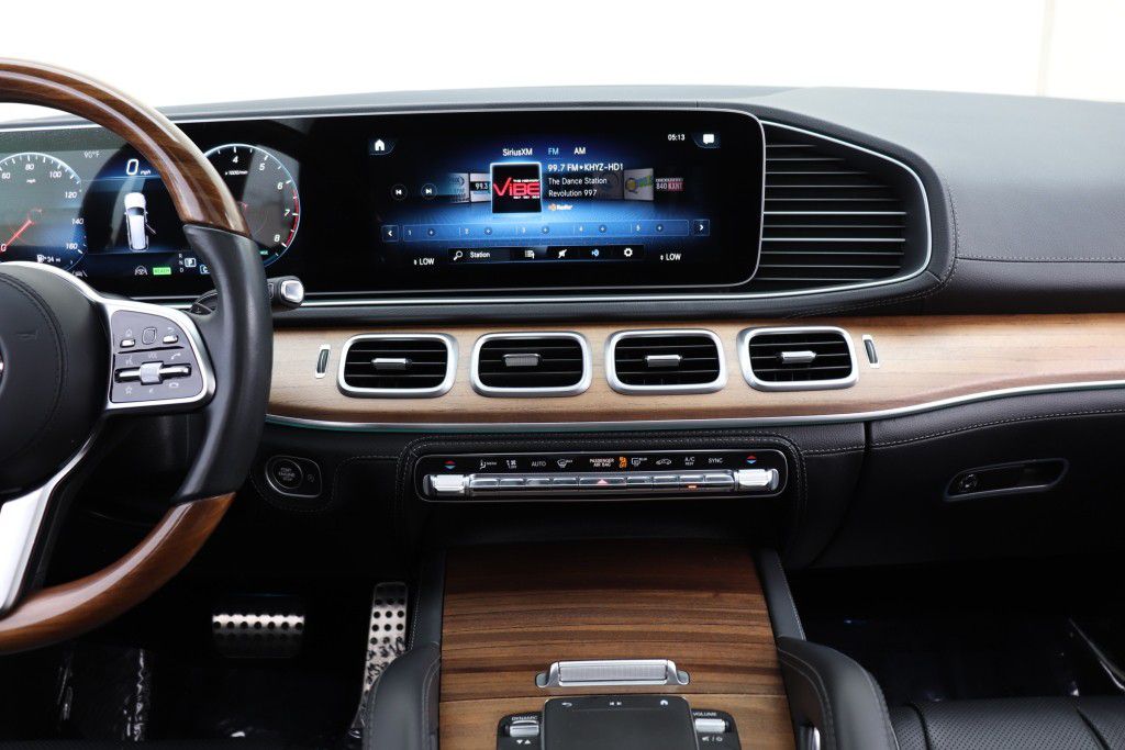 Photo 51 of this MERCEDES-BENZ GLS 580 4MATIC