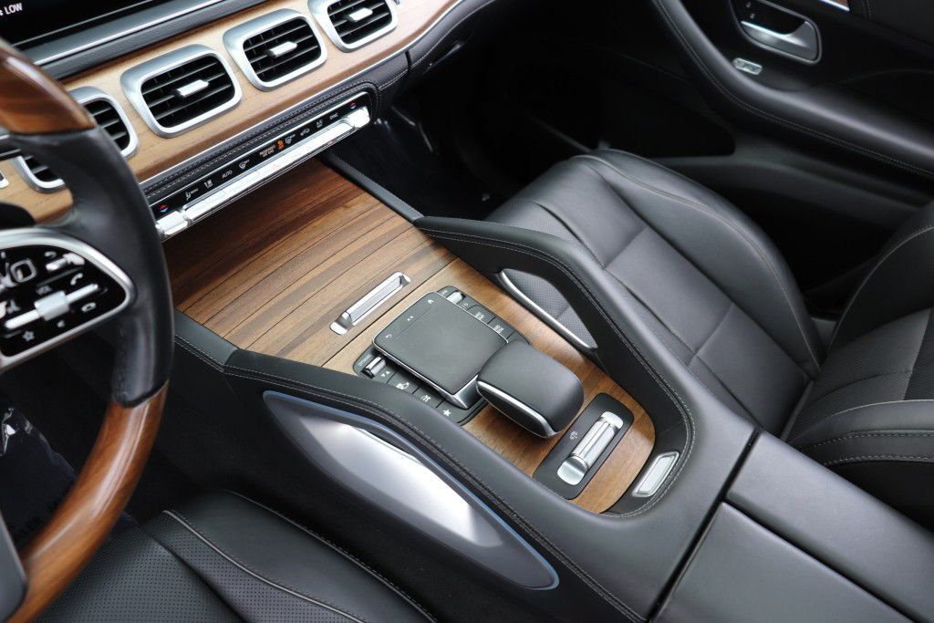 Photo 62 of this MERCEDES-BENZ GLS 580 4MATIC