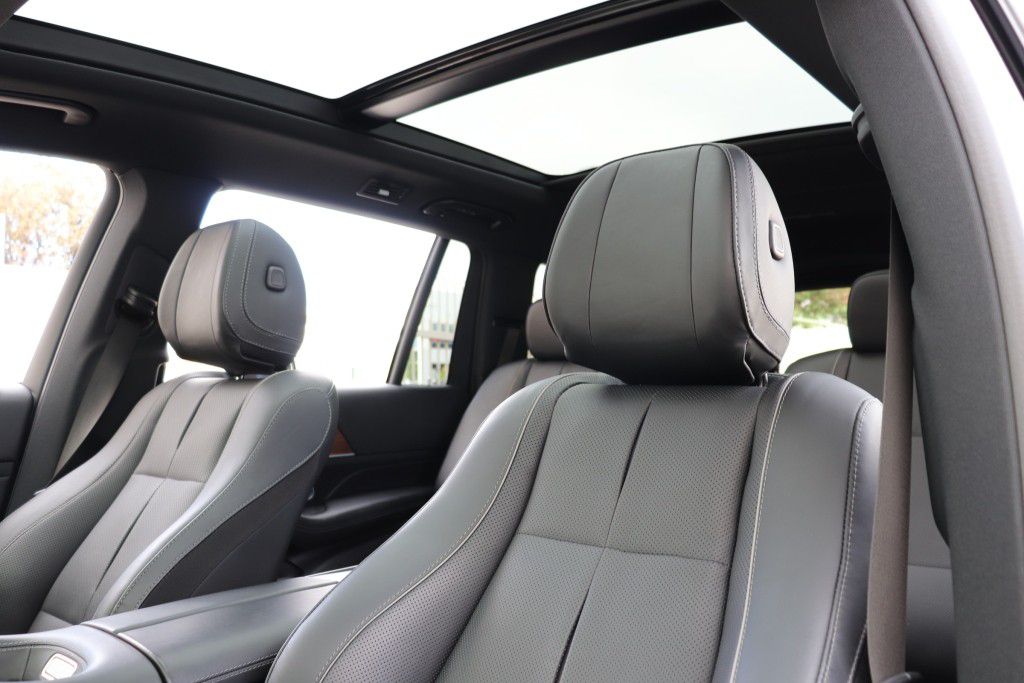Photo 70 of this MERCEDES-BENZ GLS 580 4MATIC