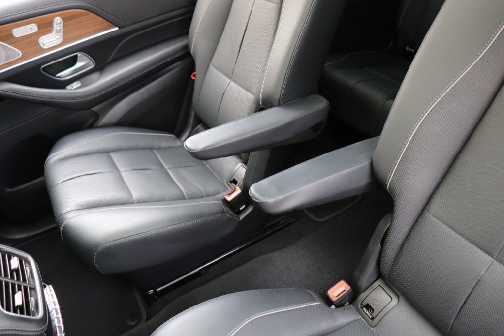 Photo 72 of this MERCEDES-BENZ GLS 580 4MATIC