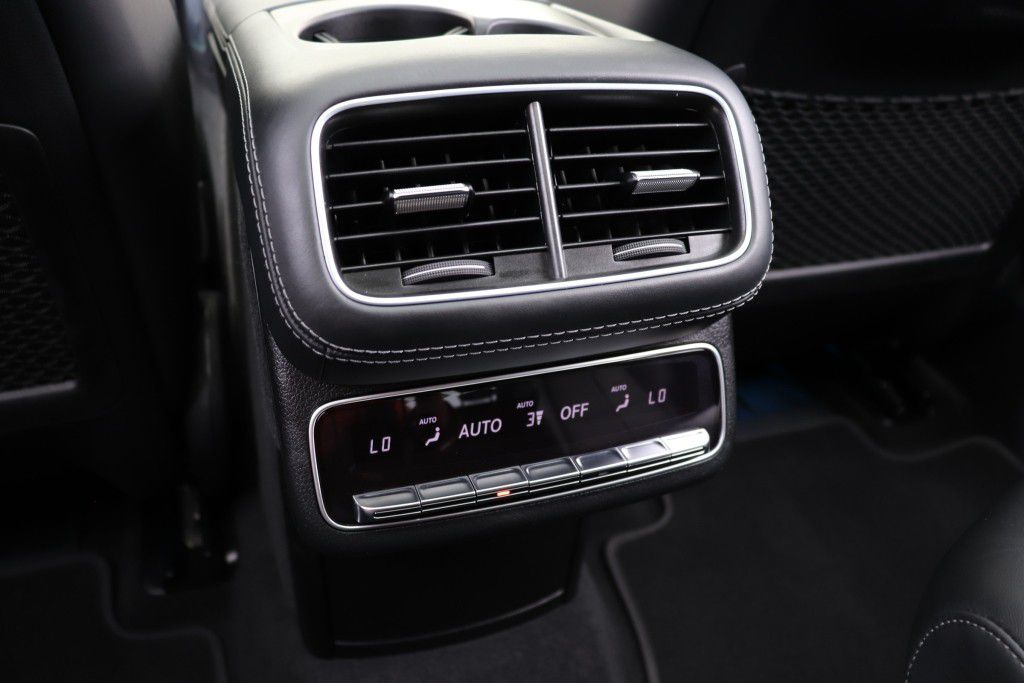 Photo 73 of this MERCEDES-BENZ GLS 580 4MATIC