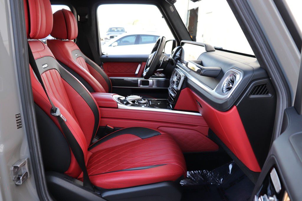Photo 33 of this MERCEDES-BENZ G-CLASS G63 AMG