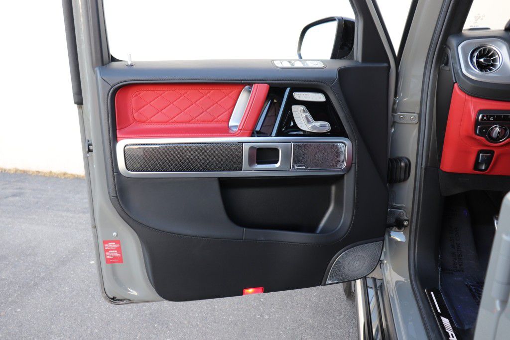 Photo 36 of this MERCEDES-BENZ G-CLASS G63 AMG