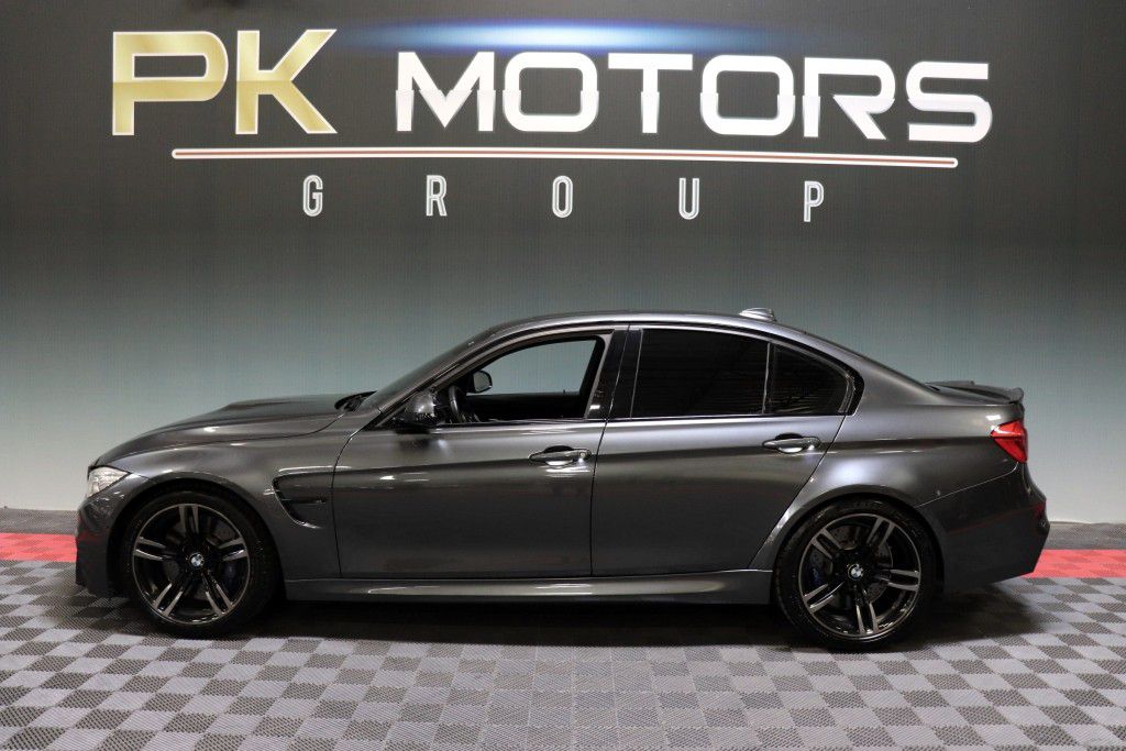 Photo 3 of this BMW M3 COUPE