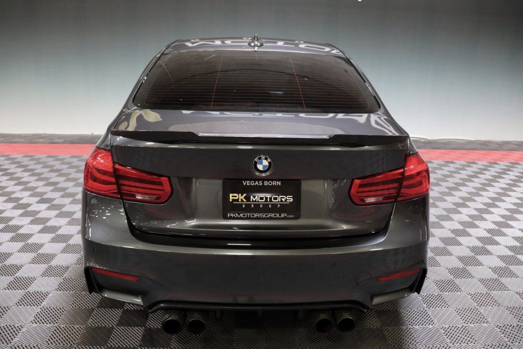 Photo 7 of this BMW M3 COUPE