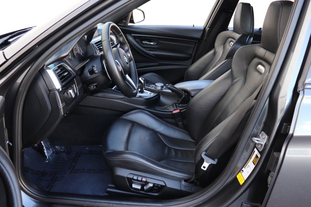Photo 17 of this BMW M3 COUPE
