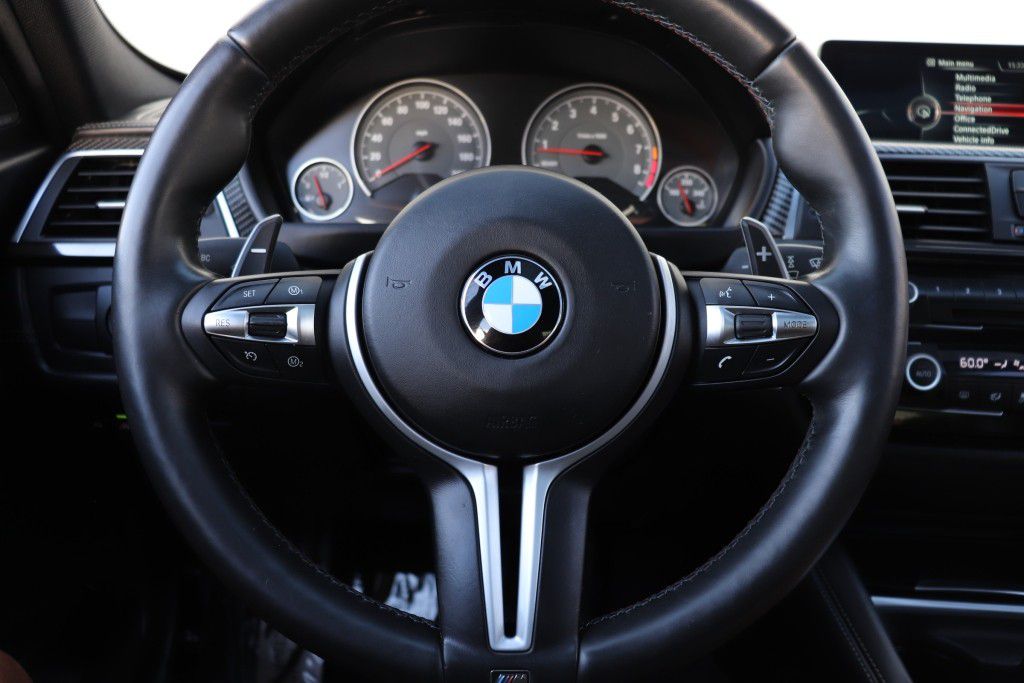Photo 39 of this BMW M3 COUPE