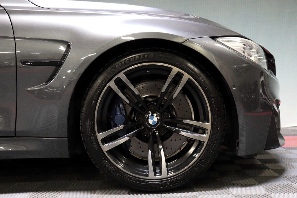 Photo 77 of this BMW M3 COUPE
