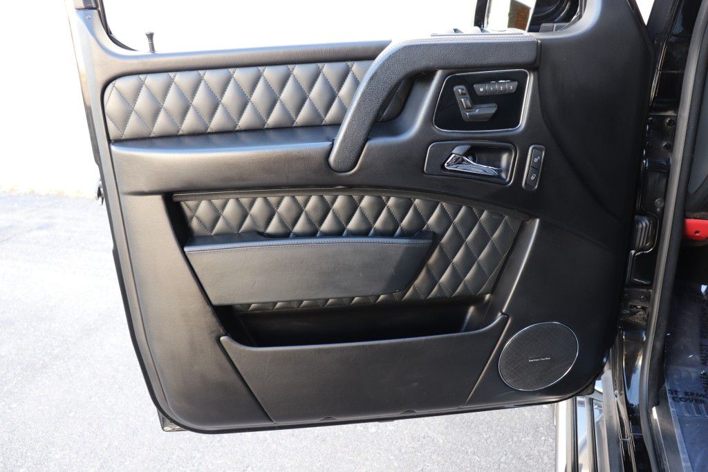 Photo 34 of this MERCEDES-BENZ G-CLASS G63 AMG