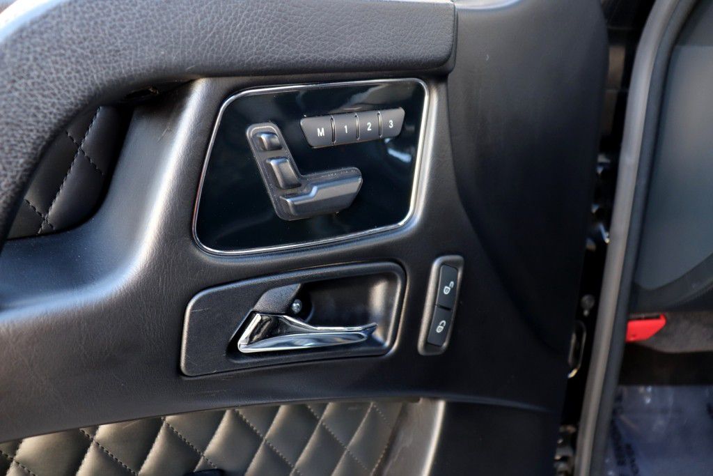 Photo 35 of this MERCEDES-BENZ G-CLASS G63 AMG
