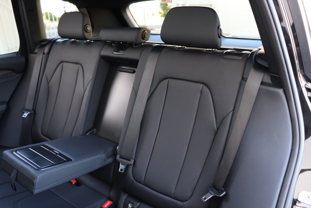 Photo 22 of this BMW X3 XDRIVE30E