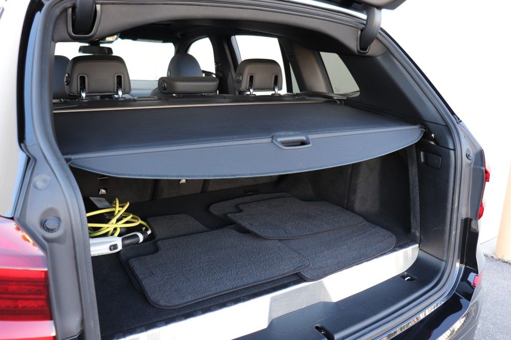 Photo 24 of this BMW X3 XDRIVE30E