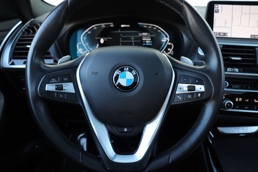 Photo 43 of this BMW X3 XDRIVE30E