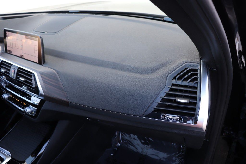 Photo 54 of this BMW X3 XDRIVE30E