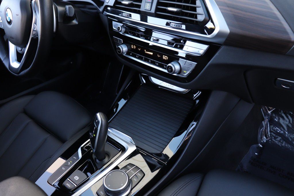 Photo 57 of this BMW X3 XDRIVE30E